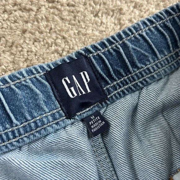 Gap Petite Ultra Soft Horseshoe Jeans - Picture 4 of 7